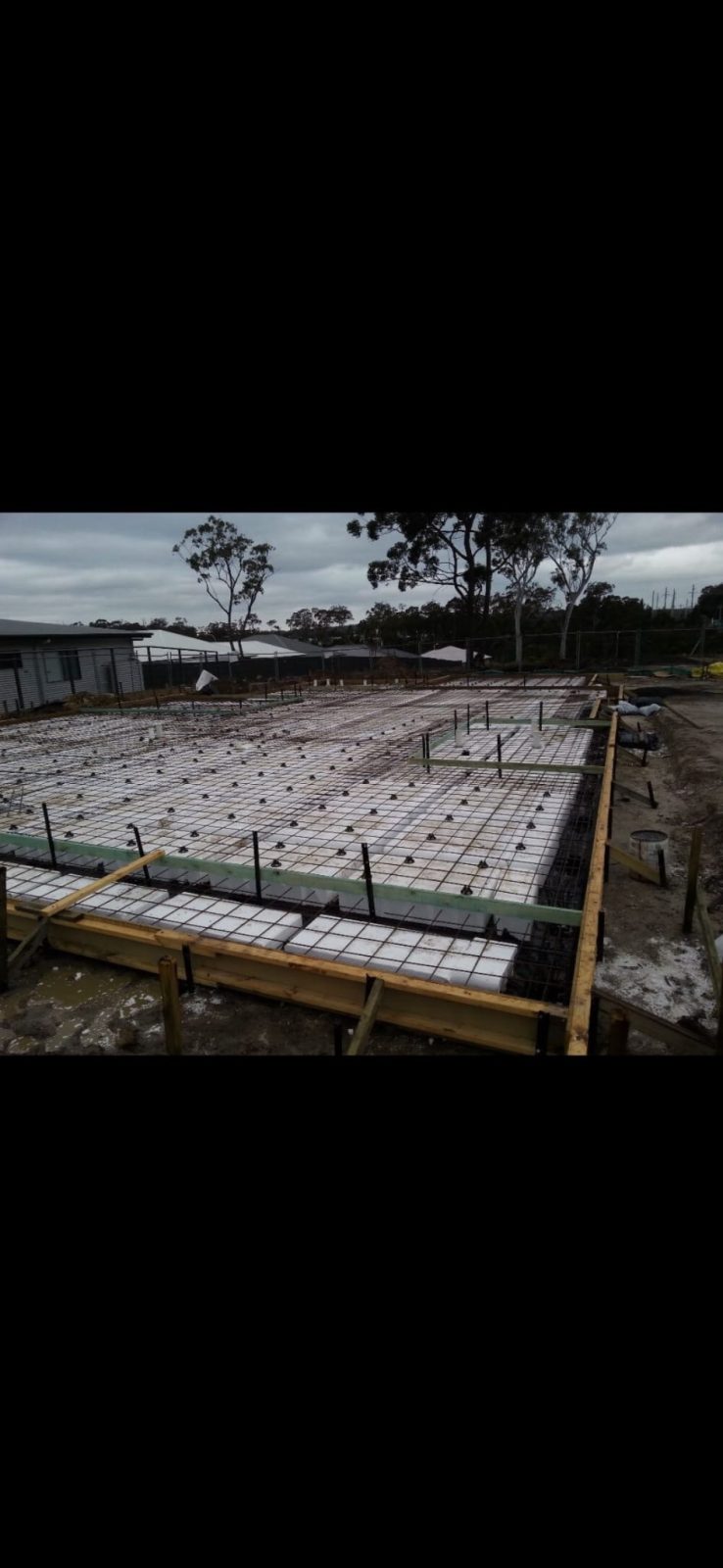 Dalle béton et hourdis en construction